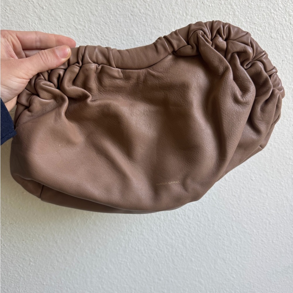 Mansur Gavriel – Cloud Clutch – Leather – Beige/Taupe